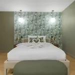 Modern Studio In The Heart Of Paris Near Eiffel Tower